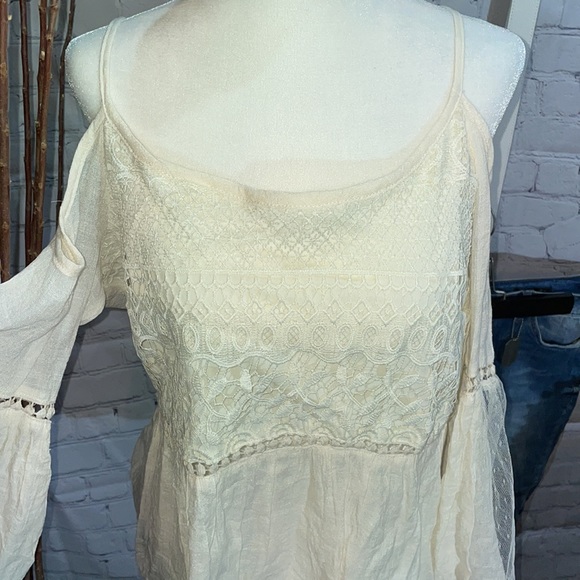 Rebellion cold shoulder boho top never worn - Picture 2 of 8